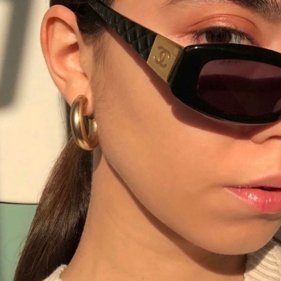 RARE🖤 CHANEL VINTAGE BLACK GOLD CC SUNGLASSES - Picture 4 of 15